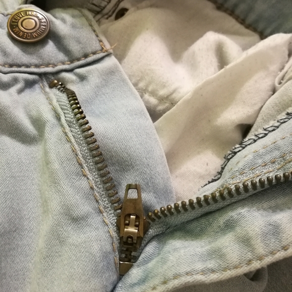 FREE Size 26 I Love H81 Skinny Jeans - Picture 6 of 8